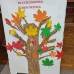 Gotowa praca plastyczna: 10 października - Dzień Drzewa
