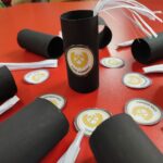 Prace plastyczne - górnicze czapki z papieru